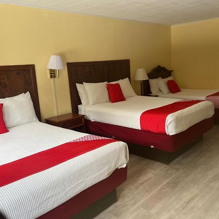 Buena Vista Inn Motel Delhi 외부 사진